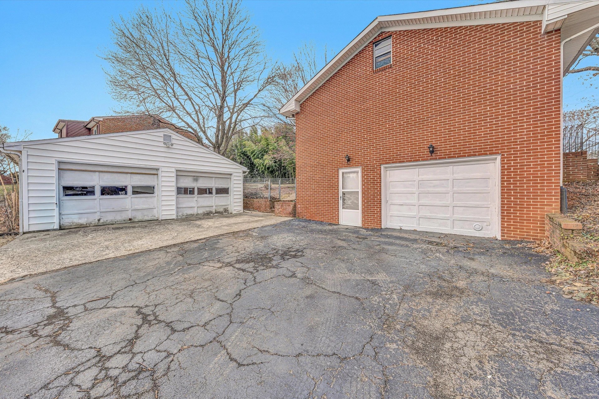 533 Fleming AVE - Photo 24