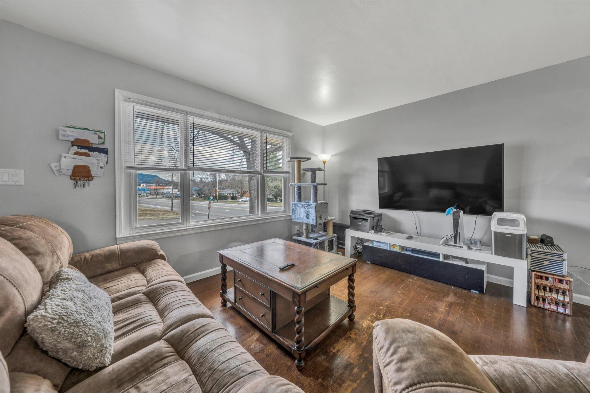 533 Fleming AVE - Photo 3