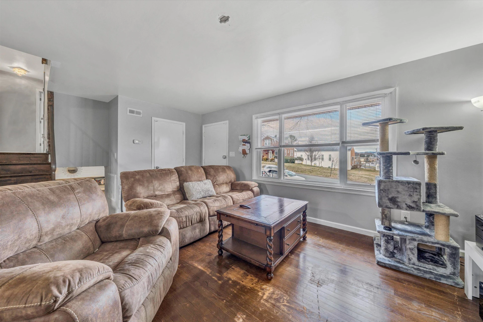 533 Fleming AVE - Photo 4
