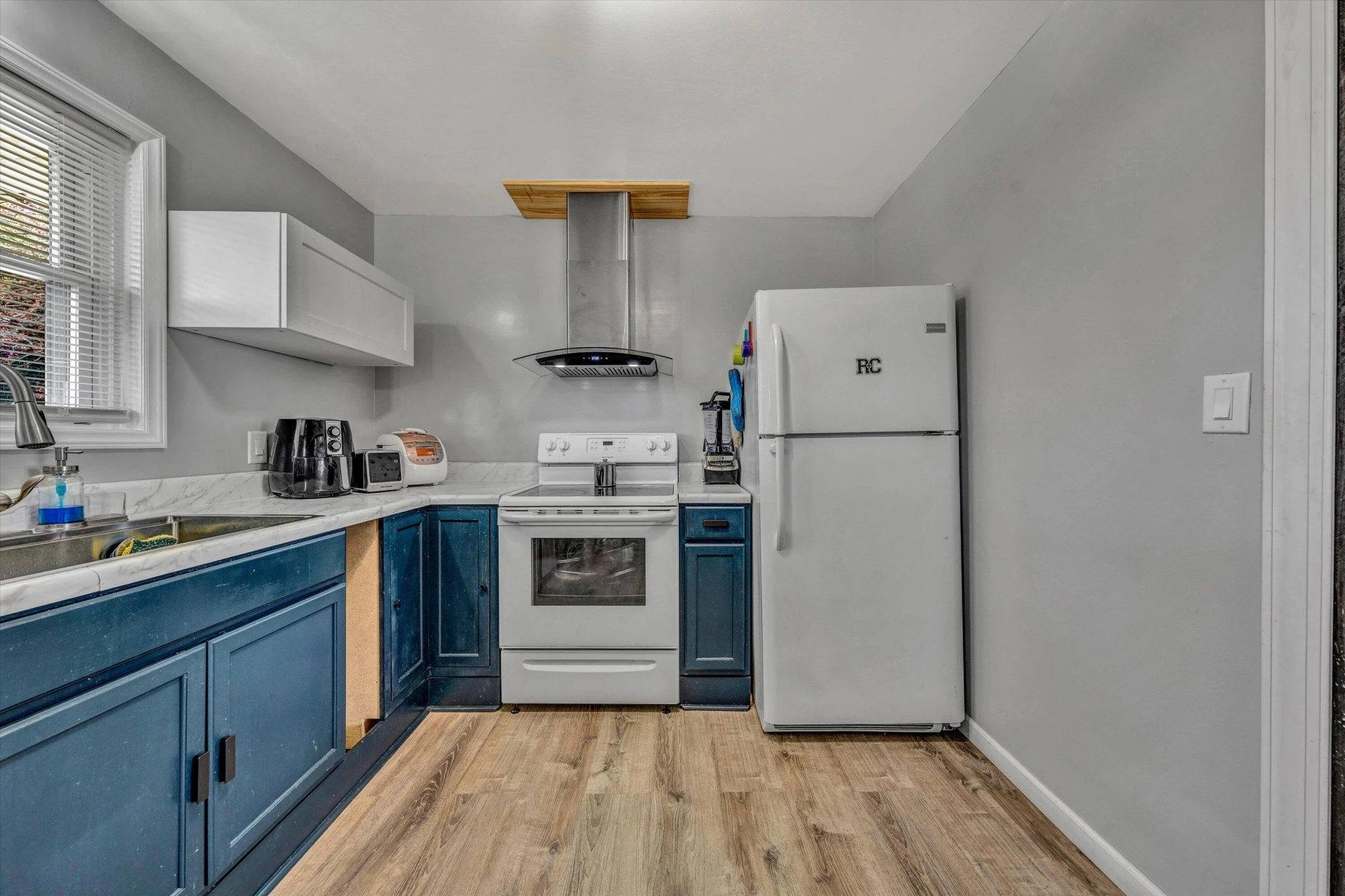 533 Fleming AVE - Photo 7