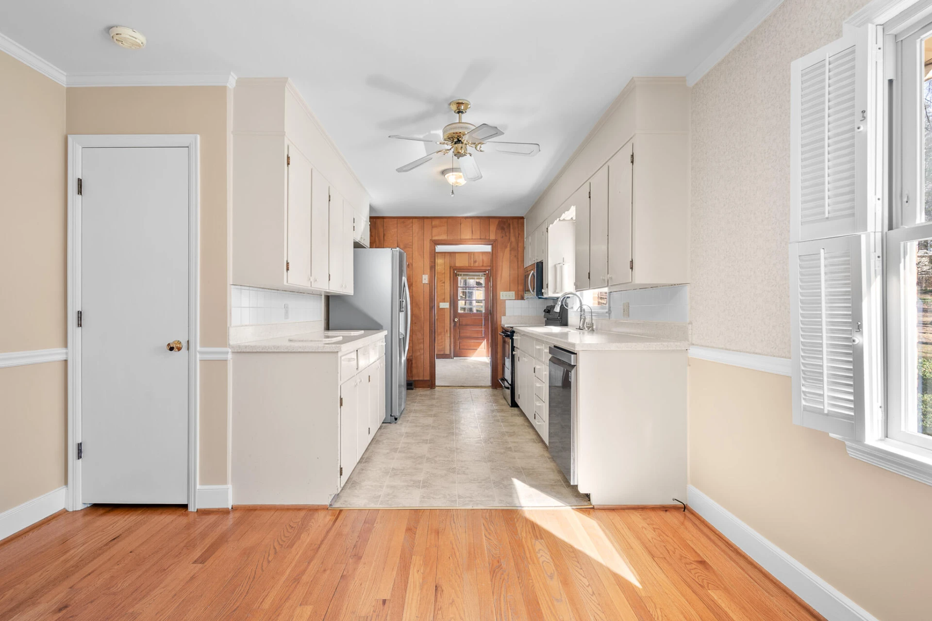 921 Watson PL - Photo 11