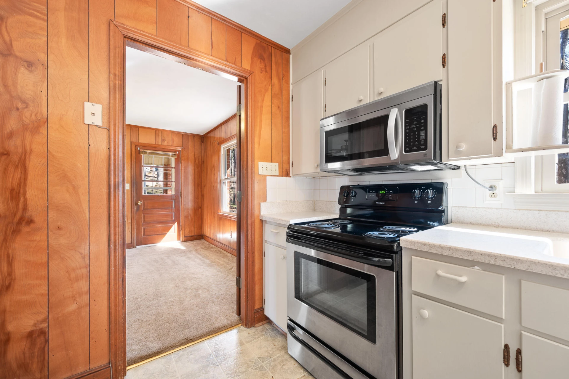 921 Watson PL - Photo 15