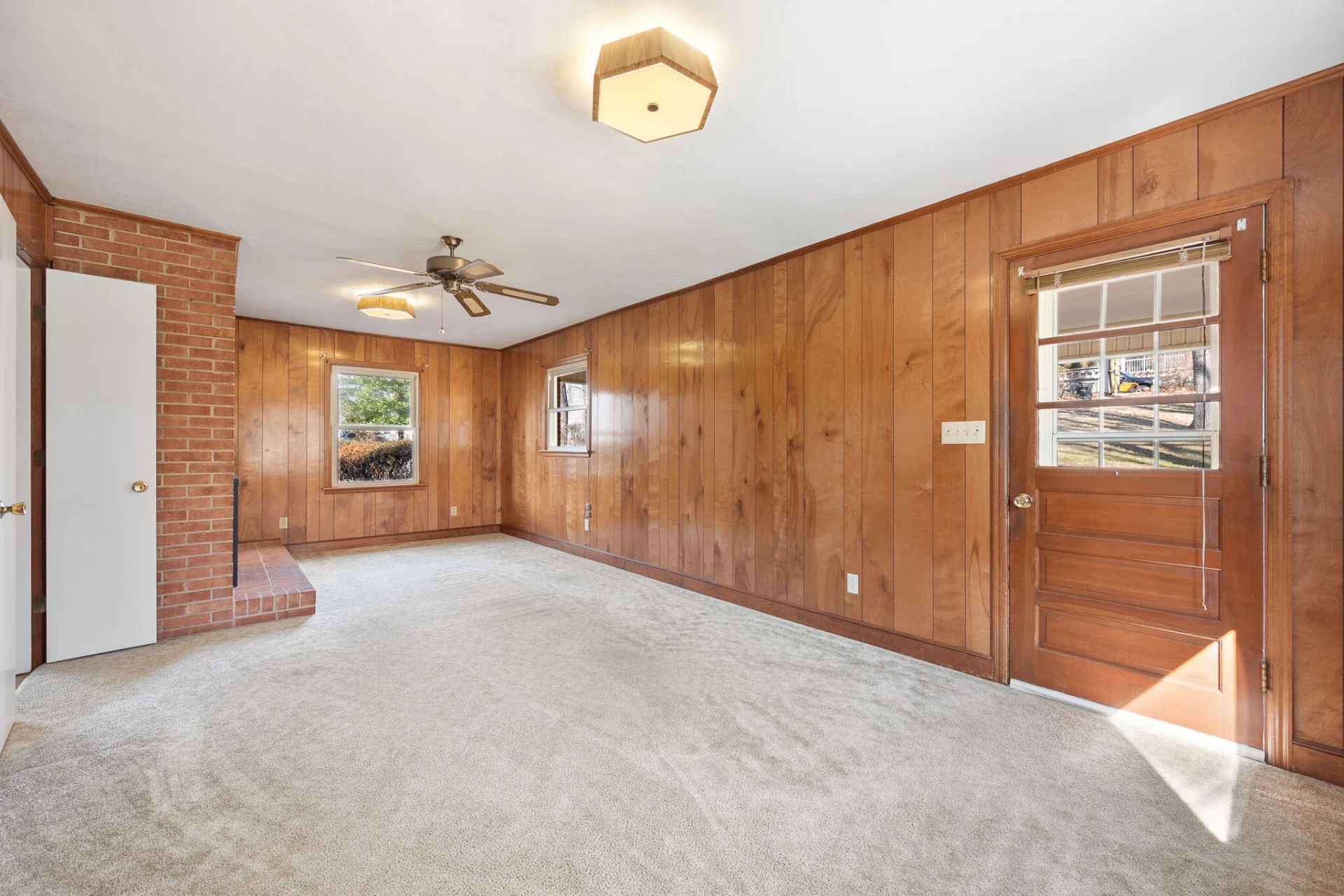 921 Watson PL - Photo 16
