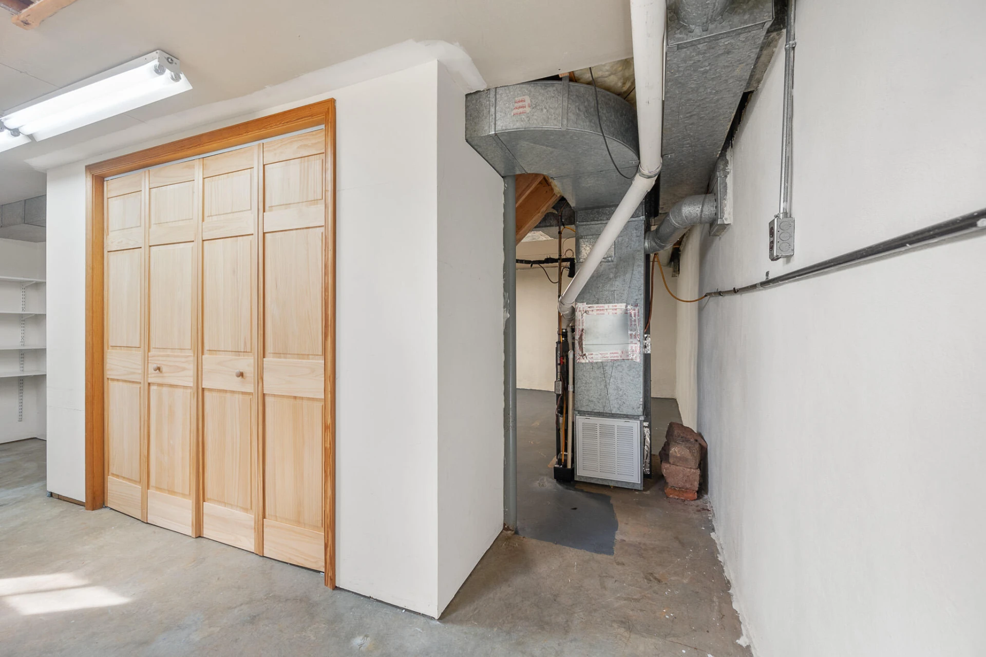 921 Watson PL - Photo 36