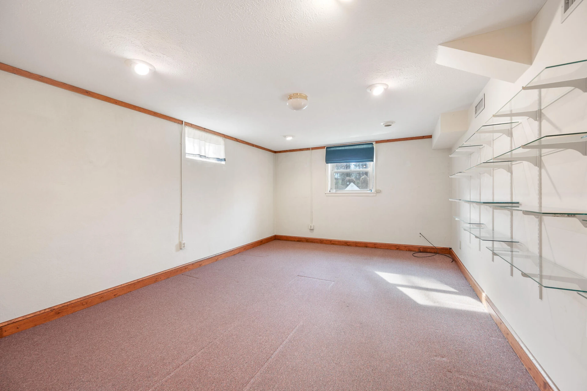 921 Watson PL - Photo 38