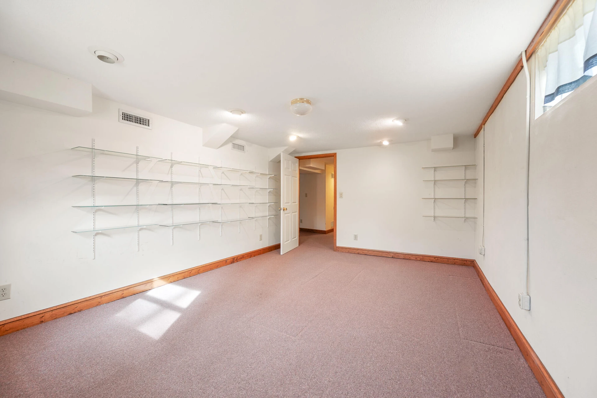 921 Watson PL - Photo 39