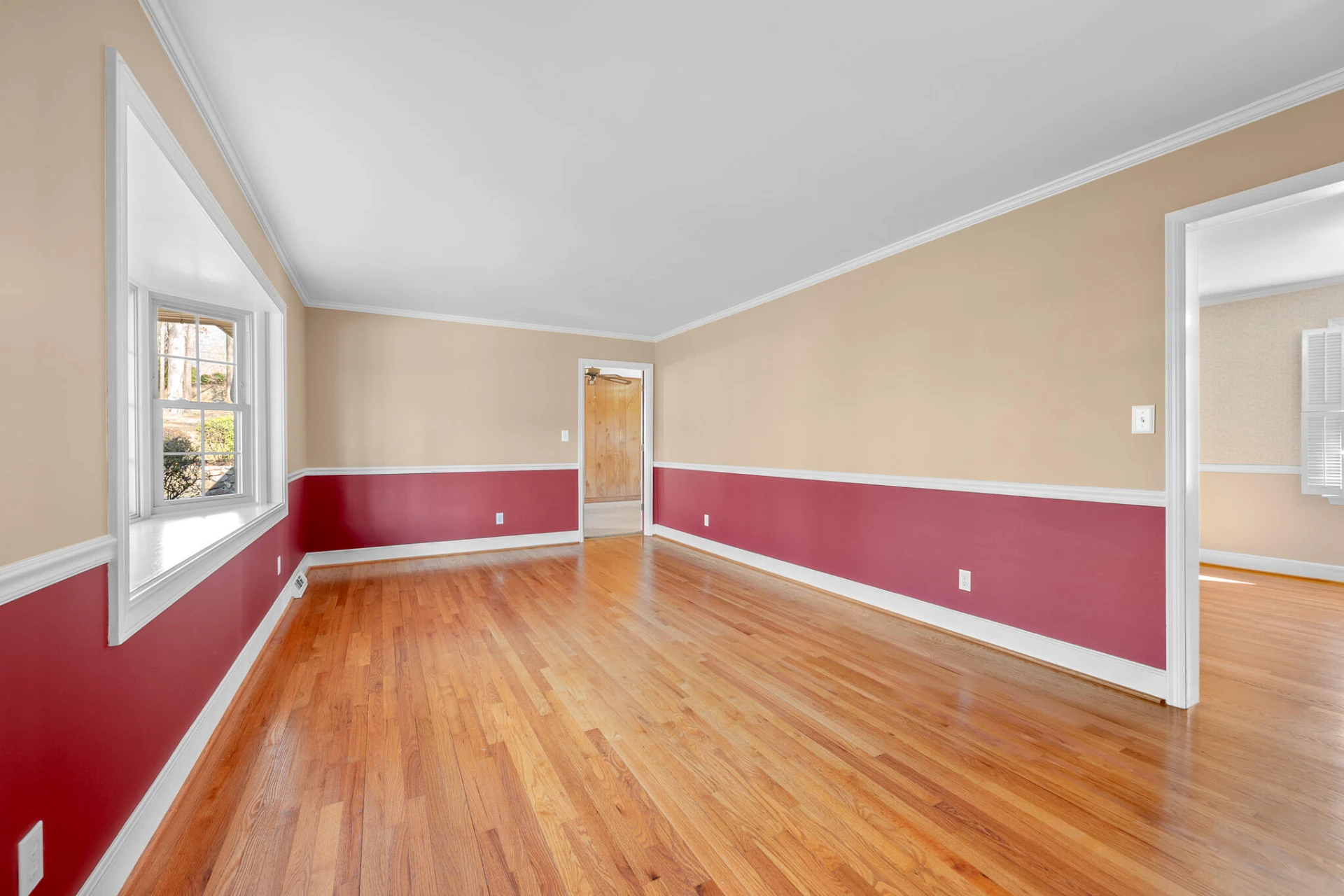921 Watson PL - Photo 6