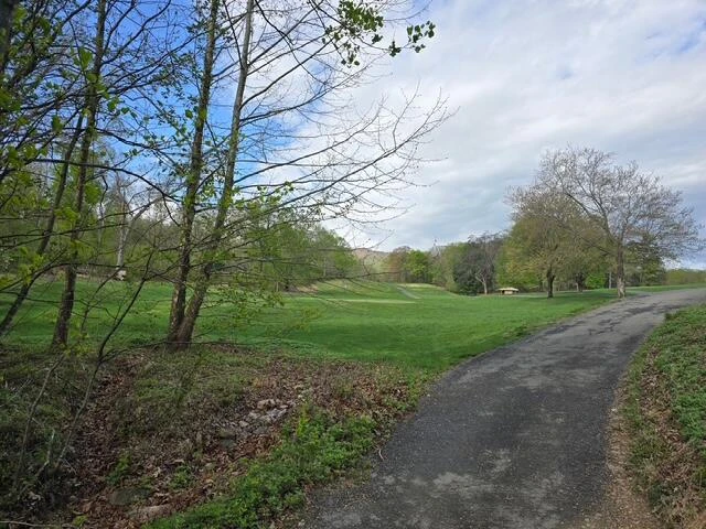 2774 Gleneagles RD - Photo 4