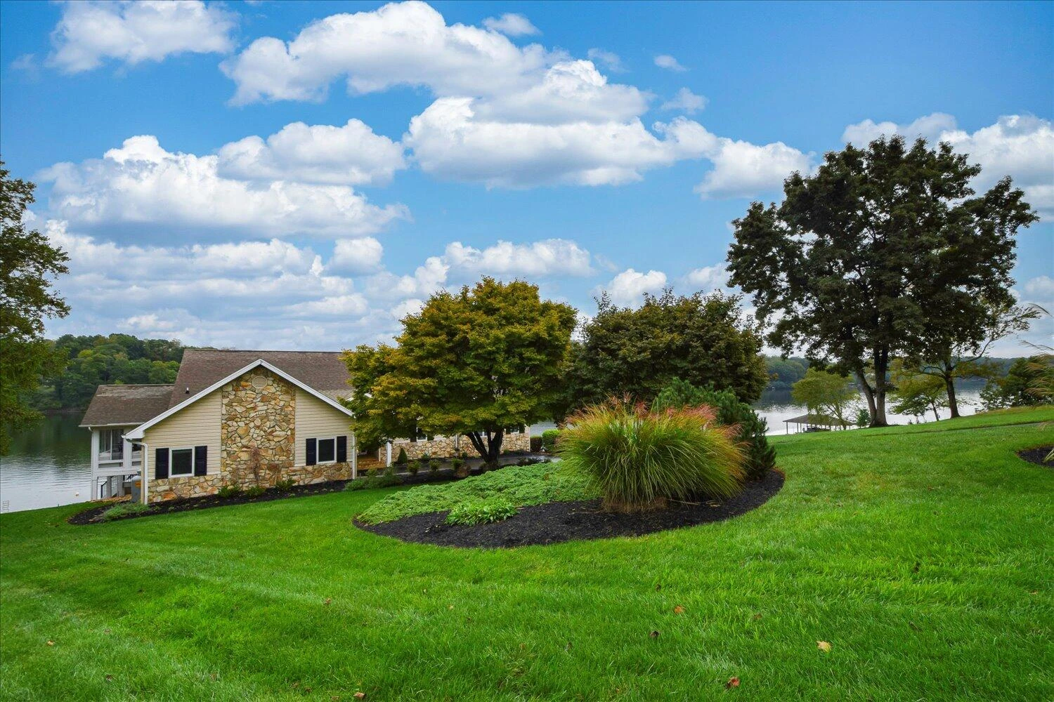 455 Sourwood DR - Photo 52