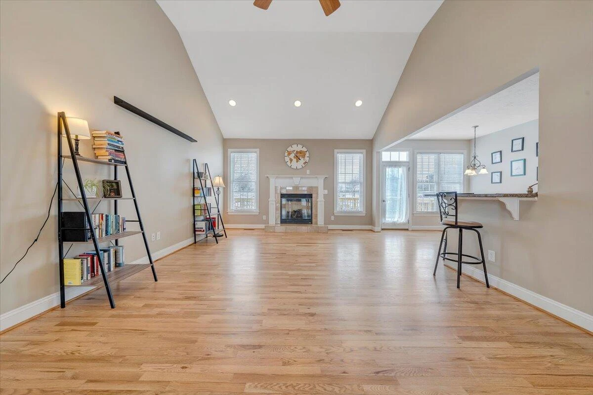 102 Wexford ST - Photo 15