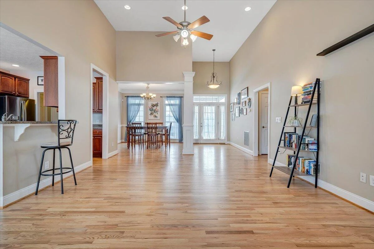 102 Wexford ST - Photo 18