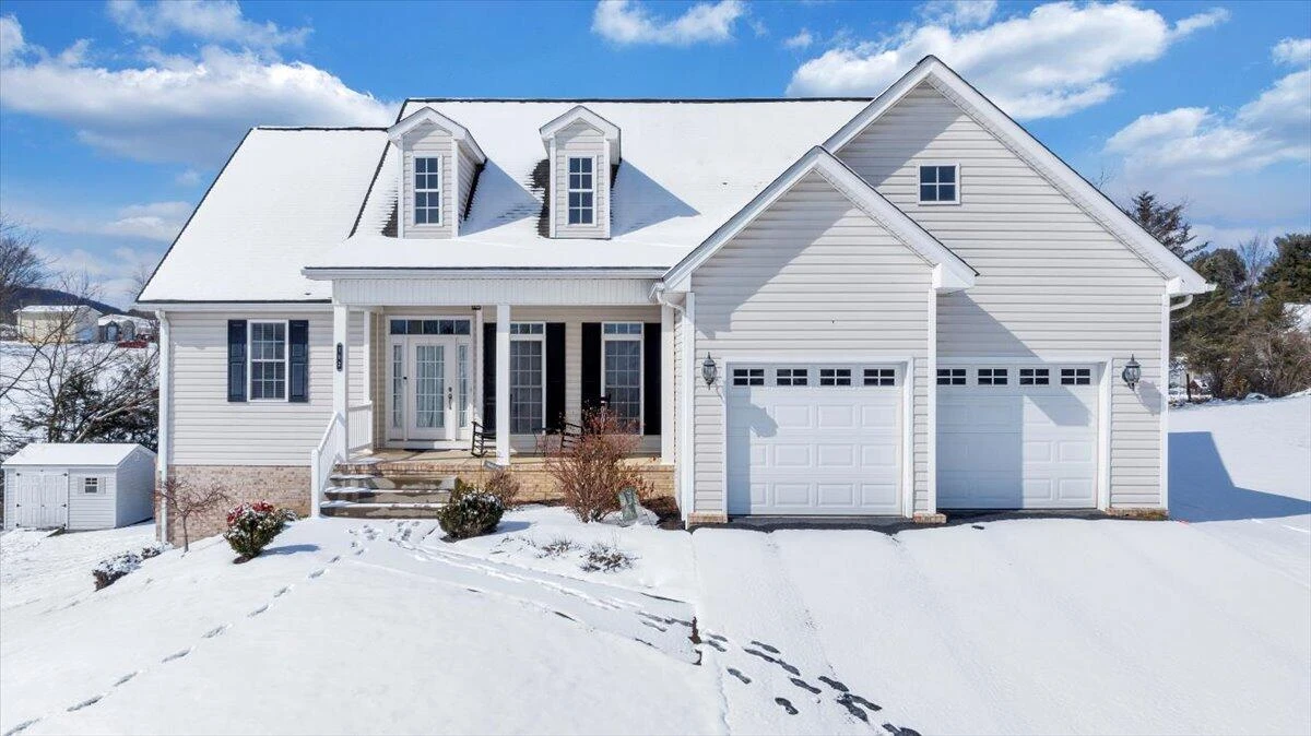 102 Wexford ST - Photo 2