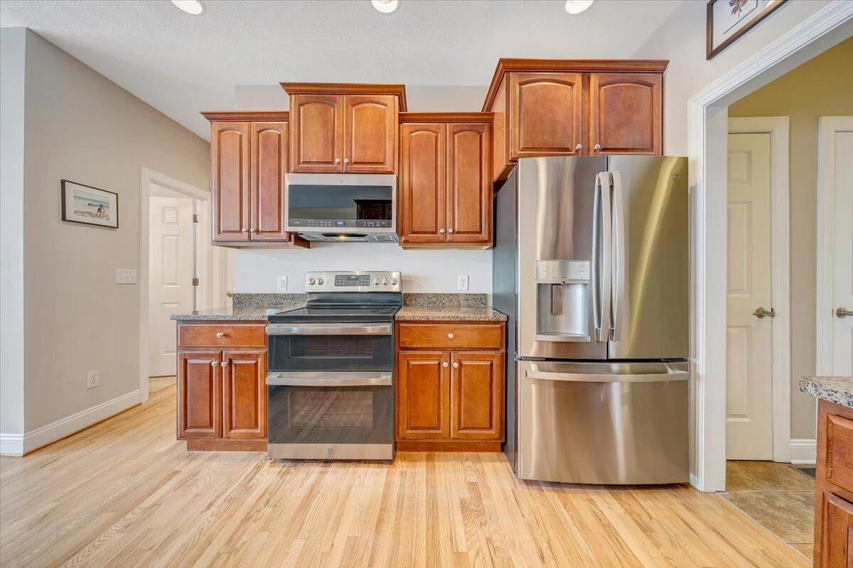 102 Wexford ST - Photo 24