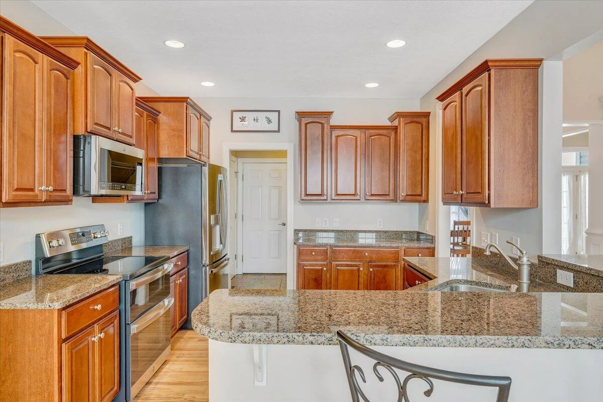 102 Wexford ST - Photo 26