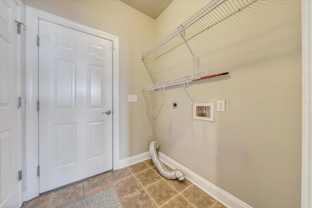 102 Wexford ST - Photo 27