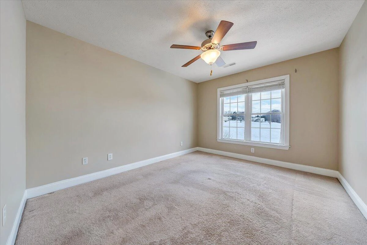 102 Wexford ST - Photo 39