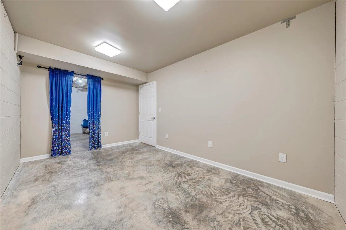 102 Wexford ST - Photo 48