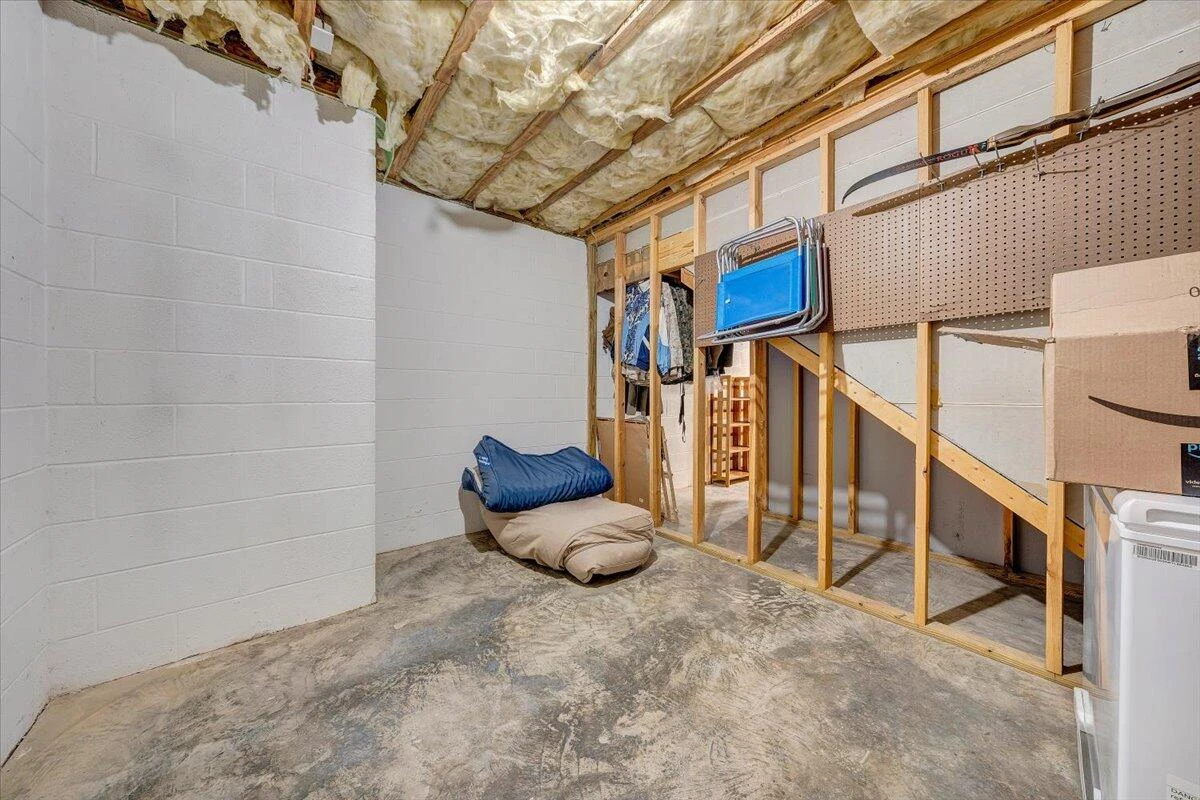 102 Wexford ST - Photo 49