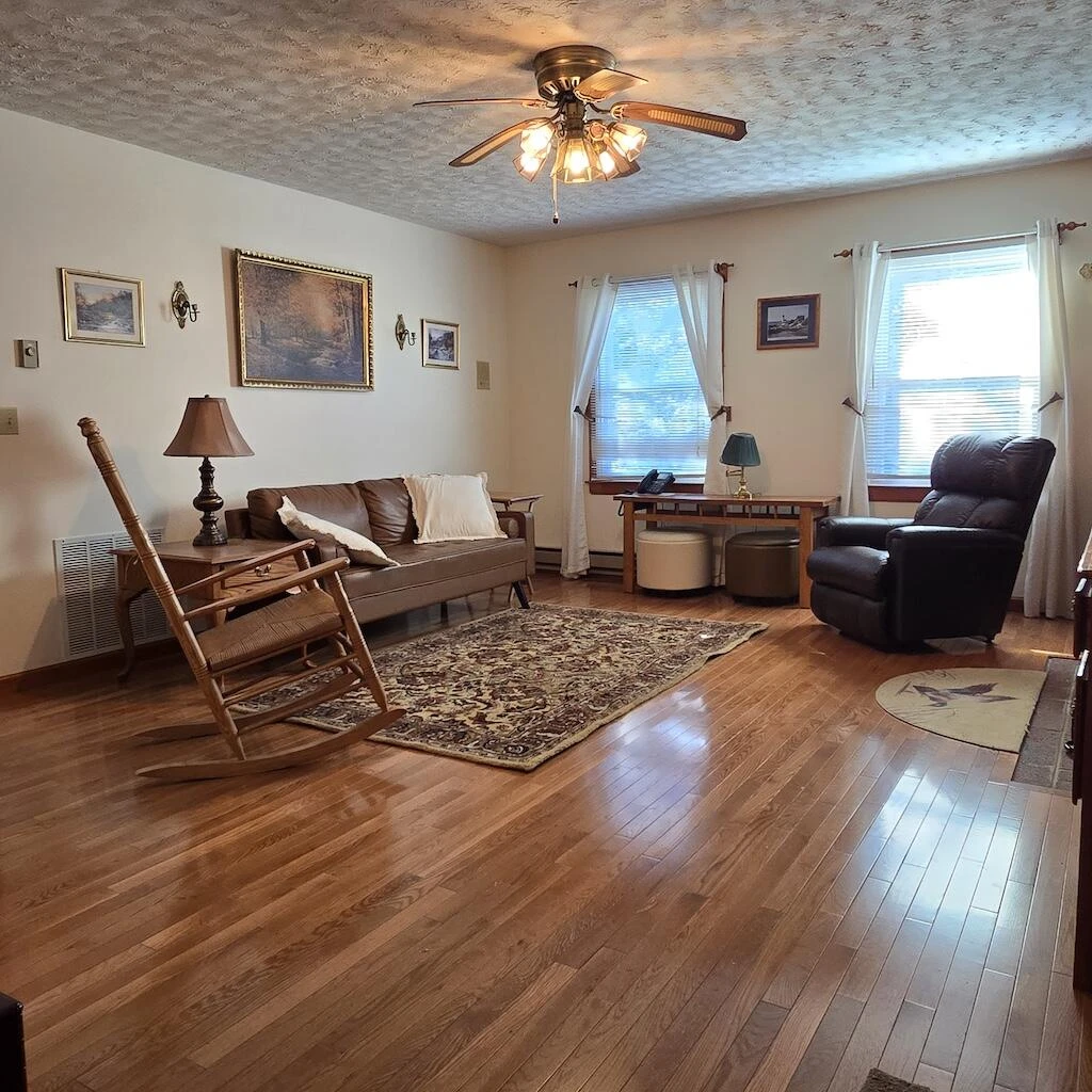 2333 Webbs Mill RD - Photo 3