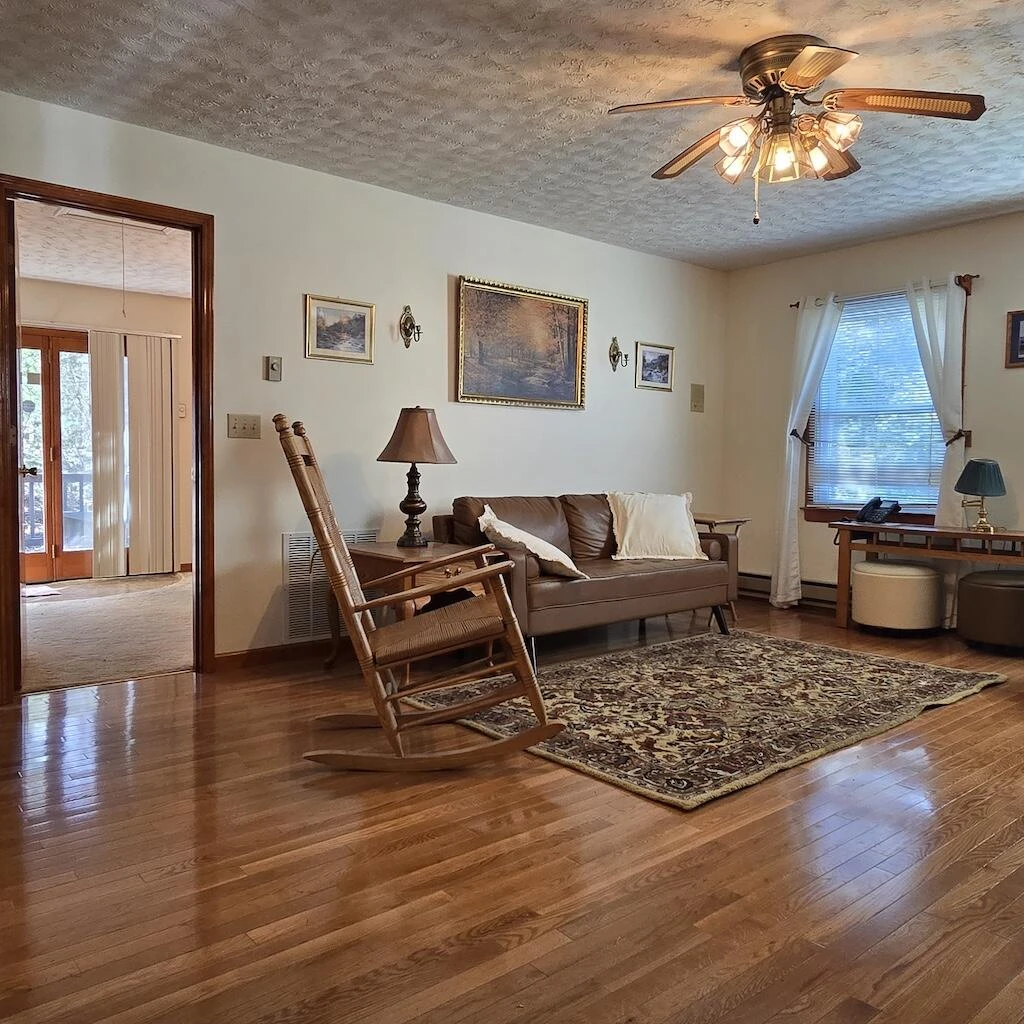 2333 Webbs Mill RD - Photo 4