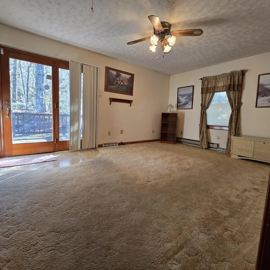 2333 Webbs Mill RD - Photo 6