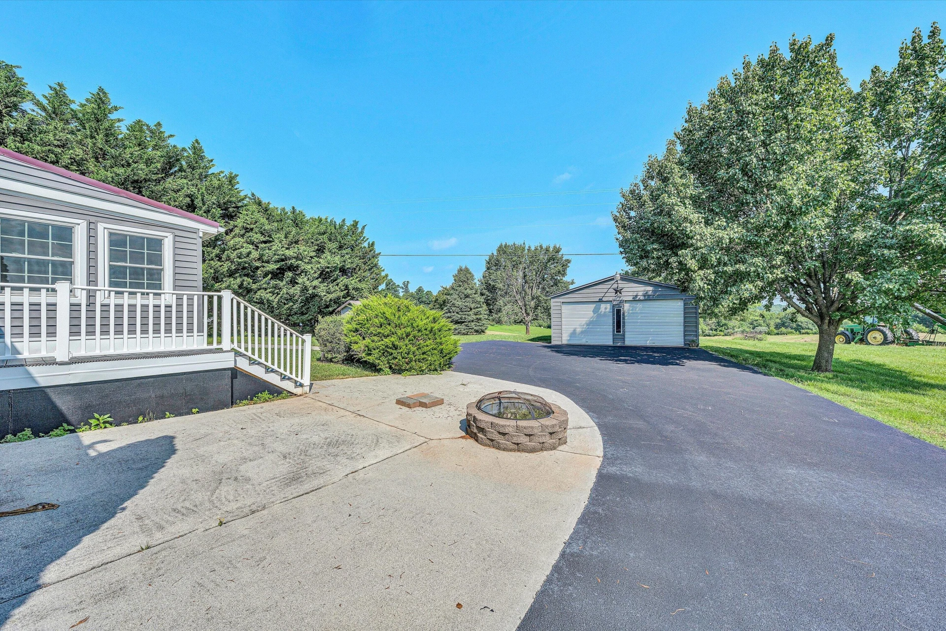 12817 Smith Mountain Lake PKWY - Photo 9