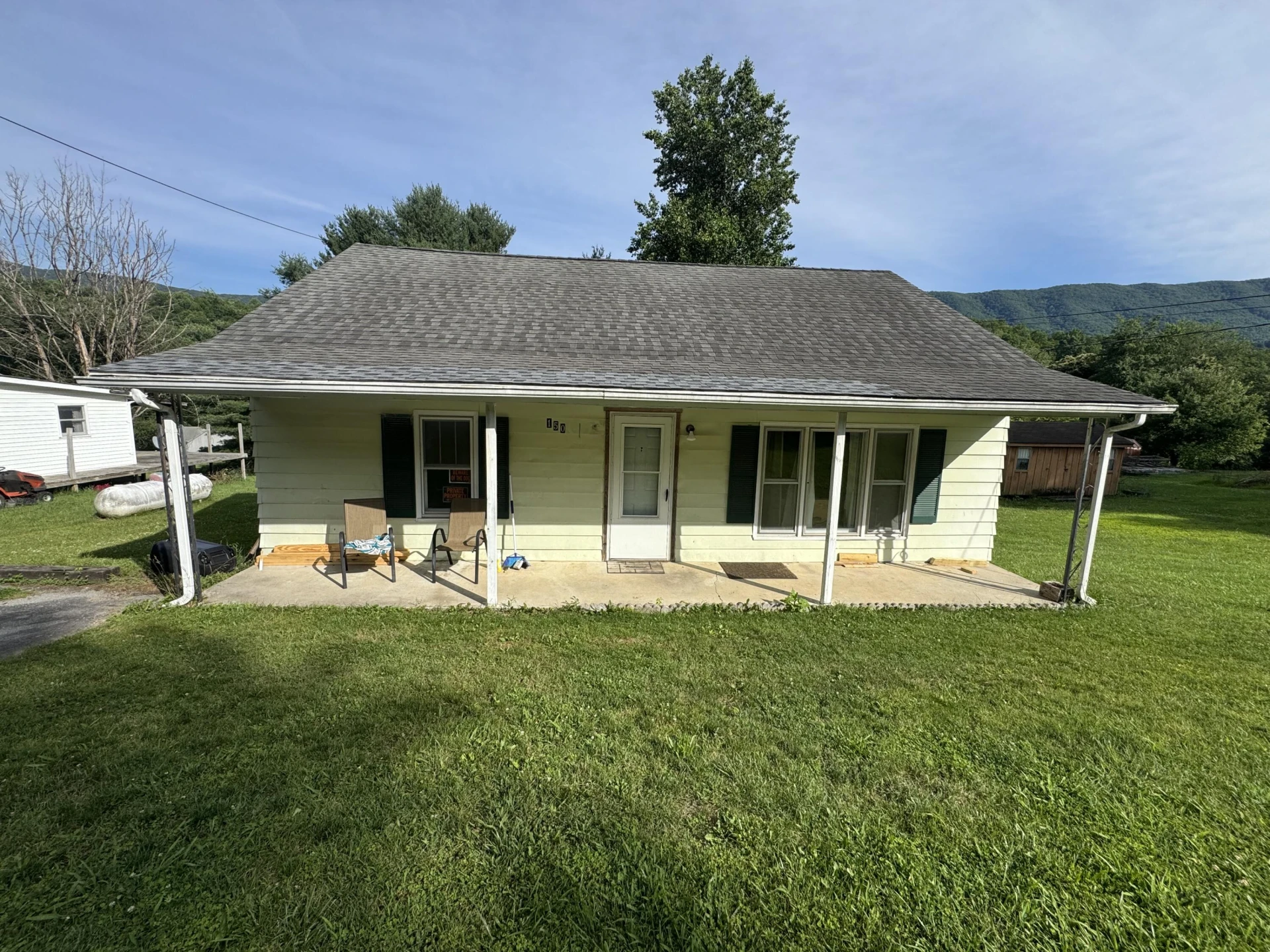 150 Crestwood DR