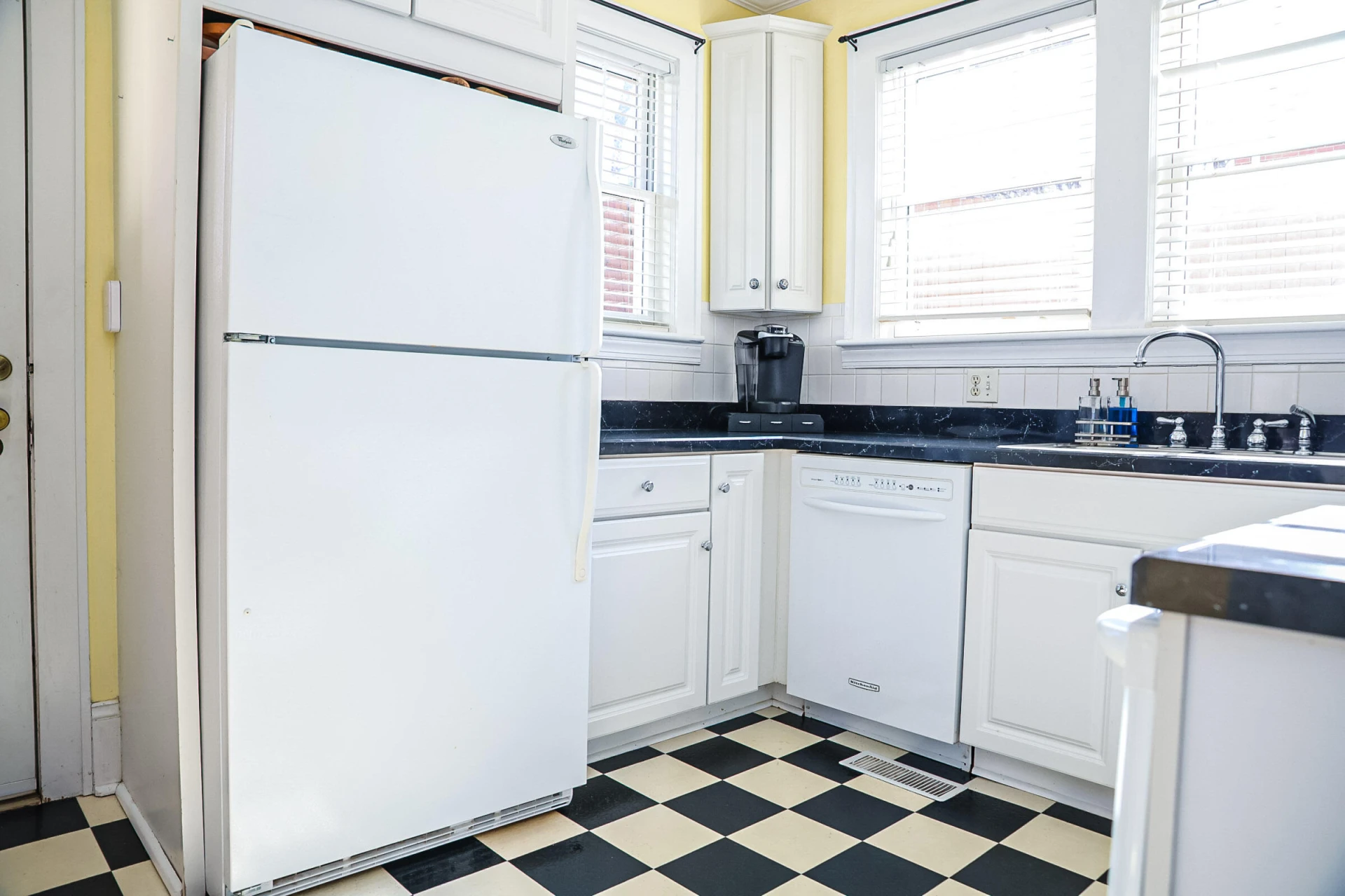 3002 Maywood RD - Photo 15
