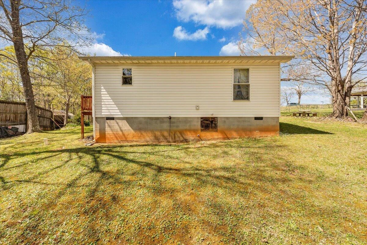 599 Highland Hills RD - Photo 18