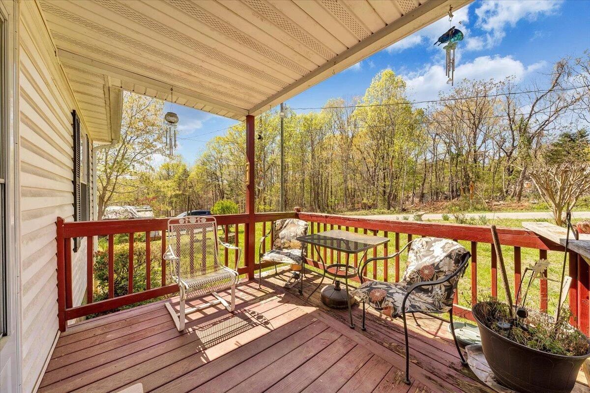 599 Highland Hills RD - Photo 2