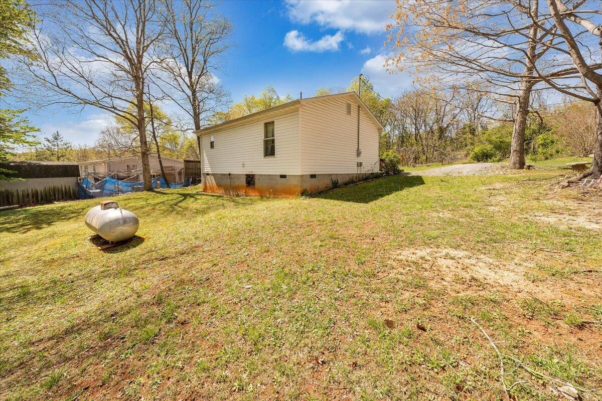 599 Highland Hills RD - Photo 24