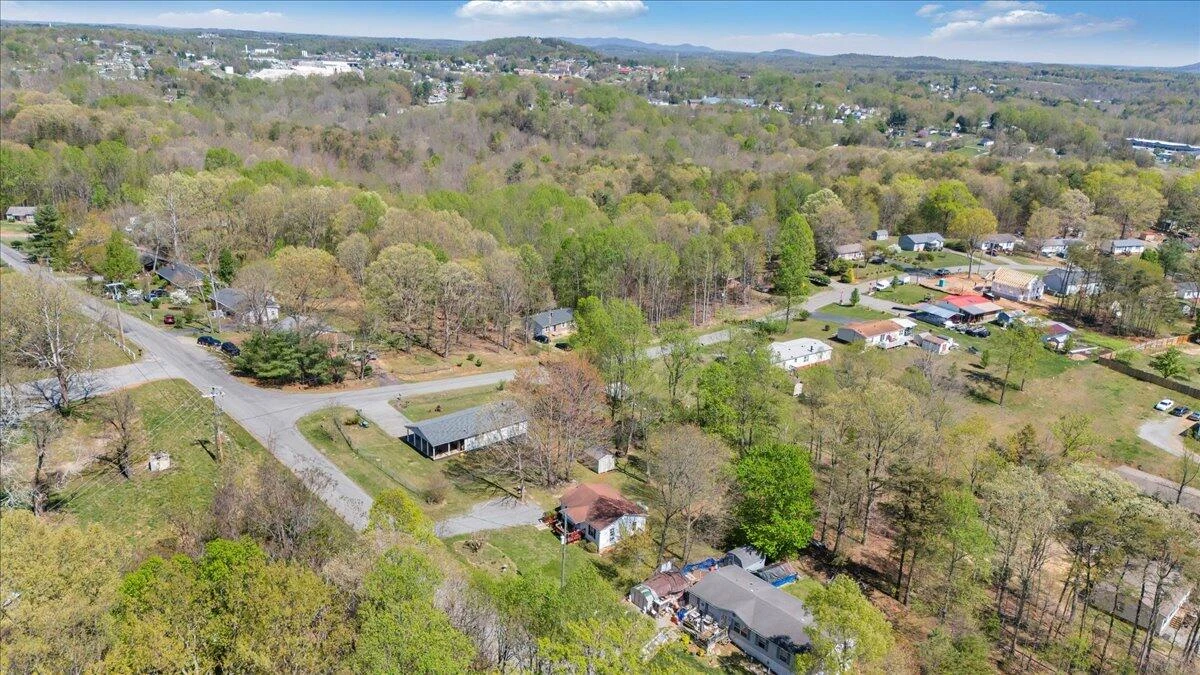 599 Highland Hills RD - Photo 34