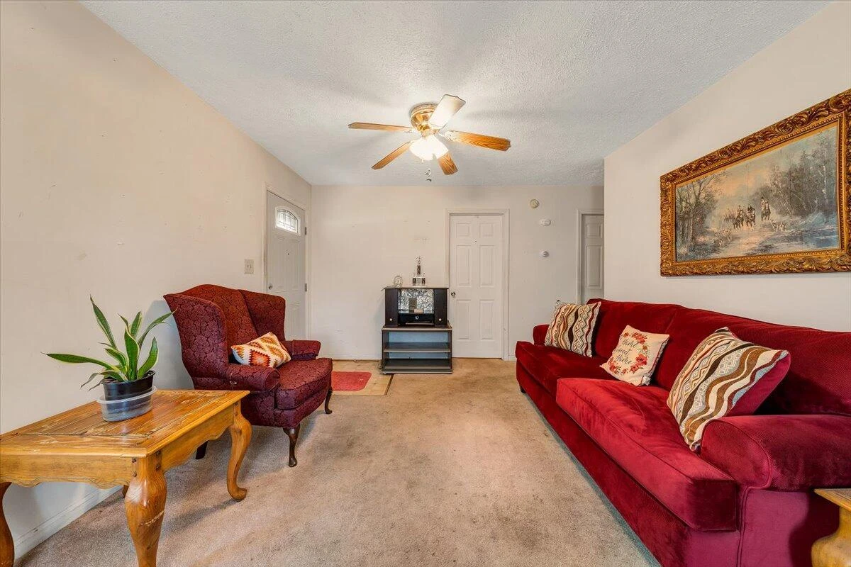 599 Highland Hills RD - Photo 6