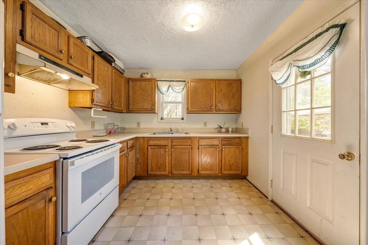 599 Highland Hills RD - Photo 7