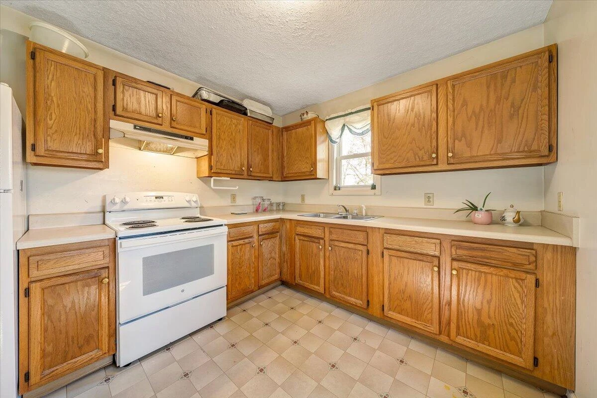 599 Highland Hills RD - Photo 9