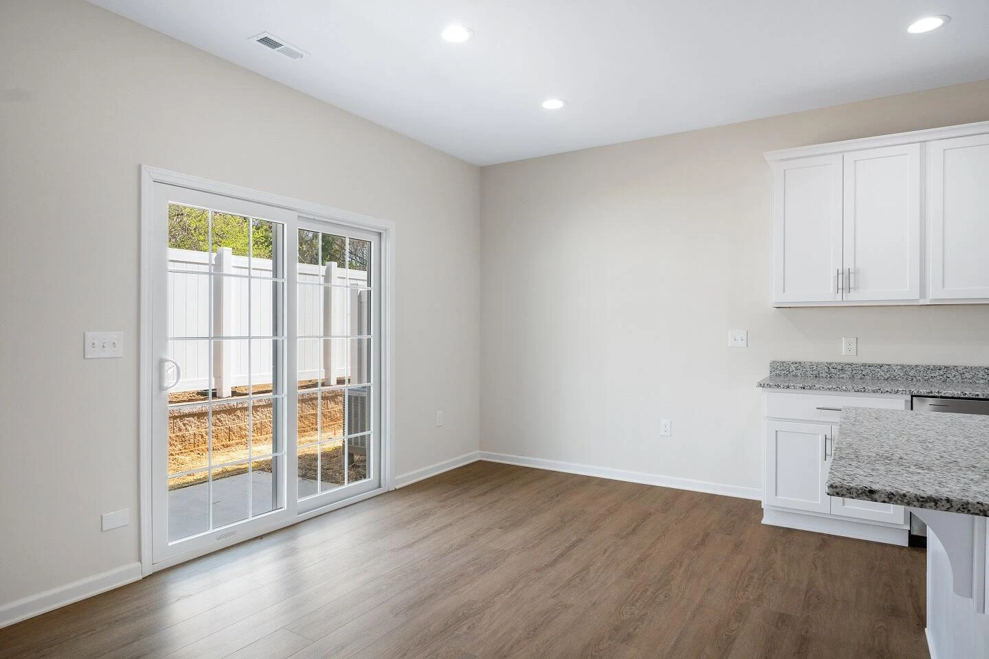 6140 Warren Newcomb DR - Photo 18