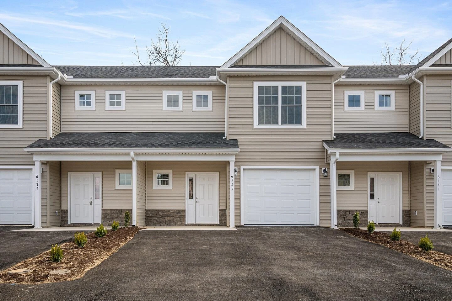 6140 Warren Newcomb DR - Photo 2