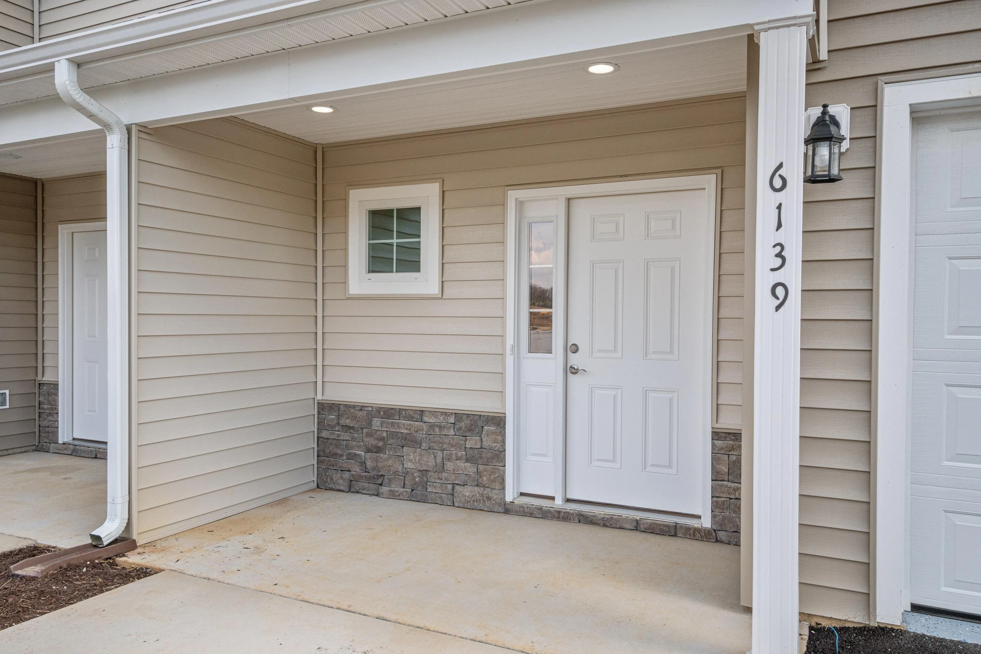 6140 Warren Newcomb DR - Photo 3