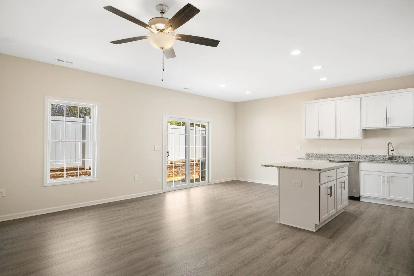 6140 Warren Newcomb DR - Photo 9