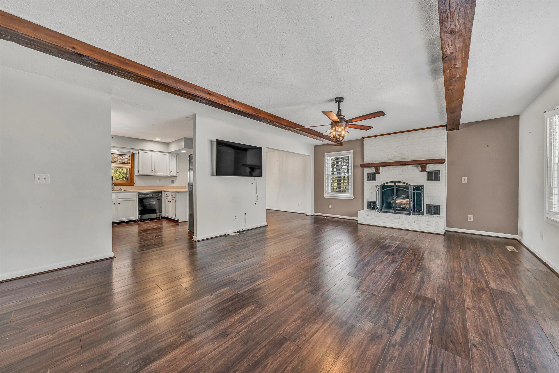 202 Sherwood DR - Photo 15