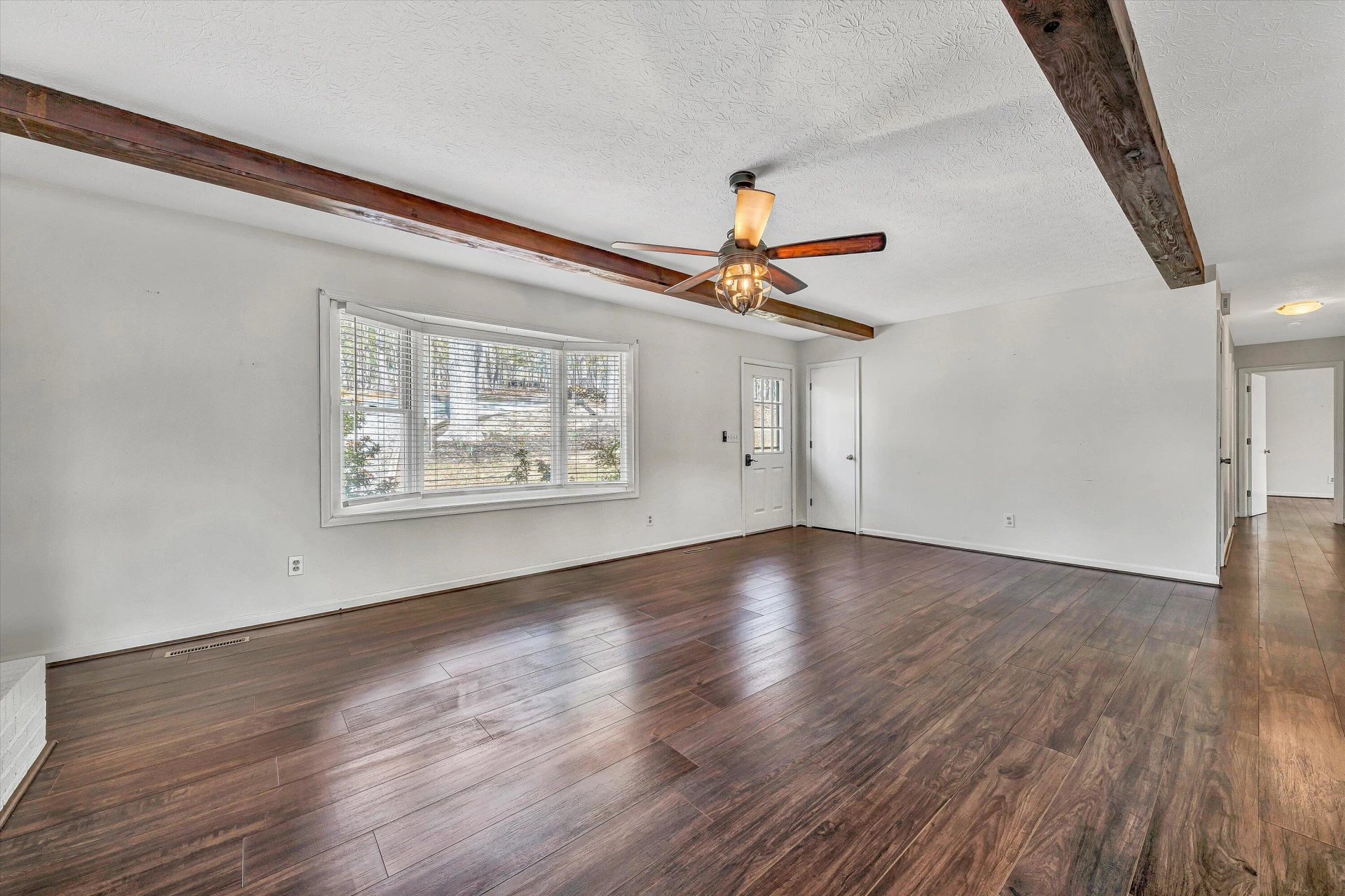 202 Sherwood DR - Photo 16