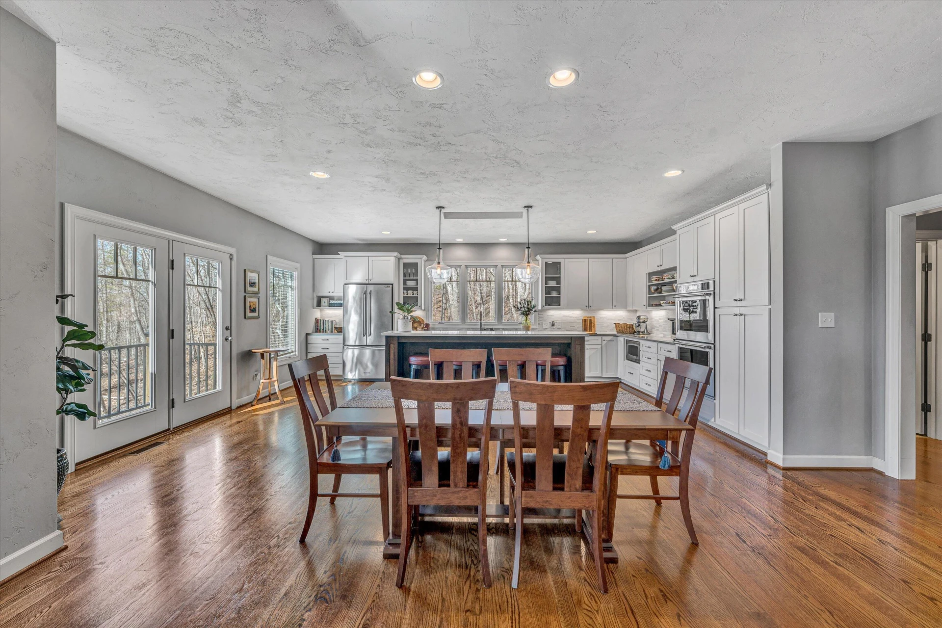 1169 Lakes Edge DR - Photo 13
