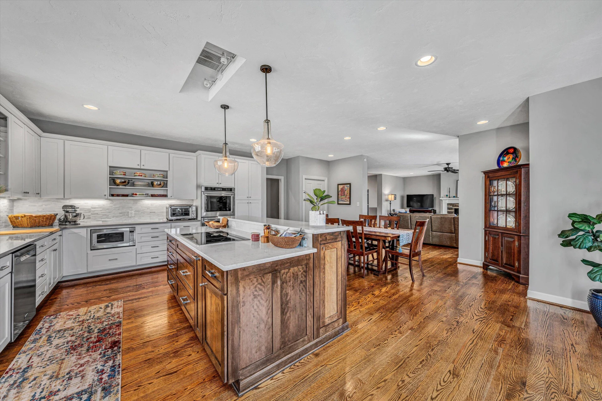 1169 Lakes Edge DR - Photo 19