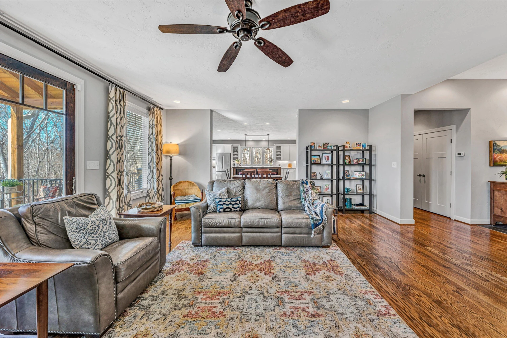 1169 Lakes Edge DR - Photo 10