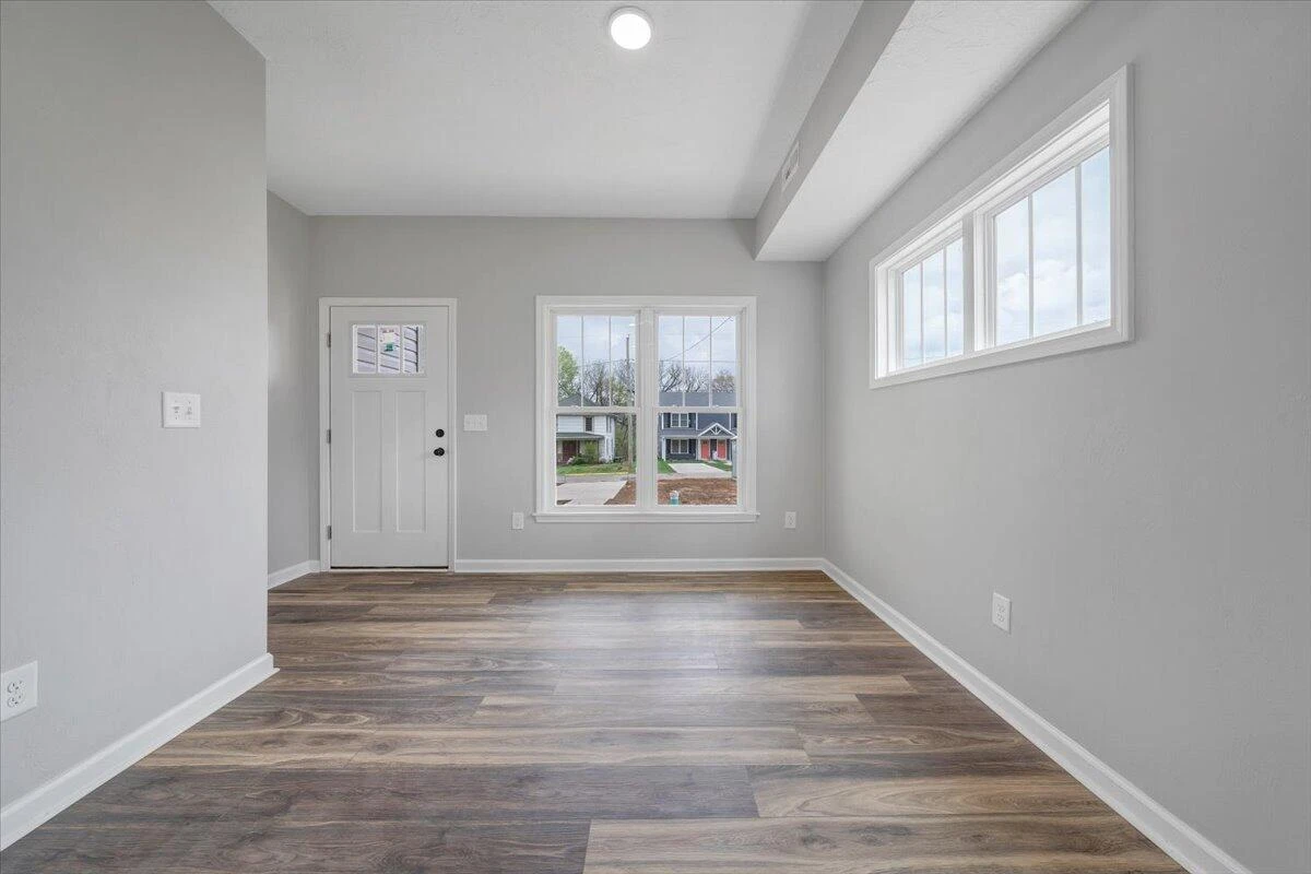 2236 Kenwood BLVD - Photo 15