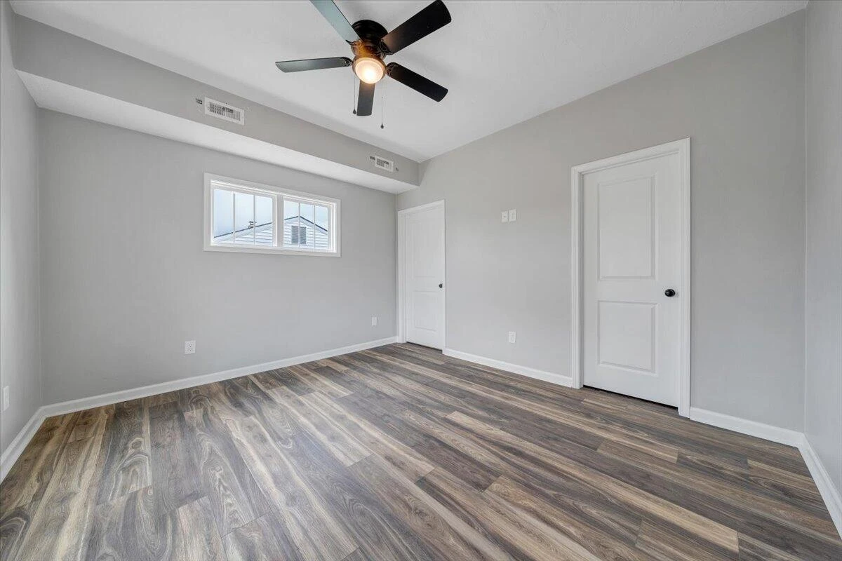 2236 Kenwood BLVD - Photo 17