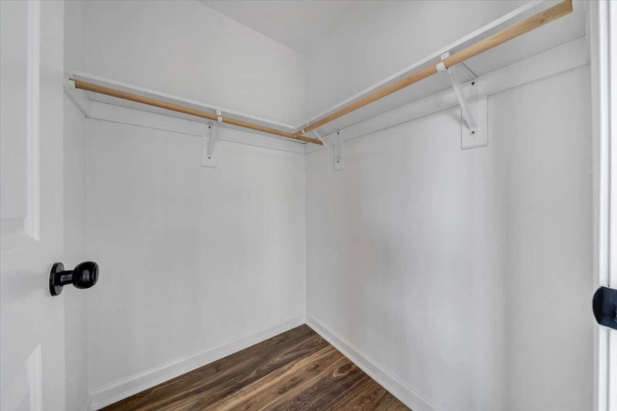 2236 Kenwood BLVD - Photo 20