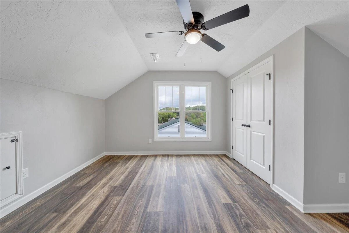 2236 Kenwood BLVD - Photo 24