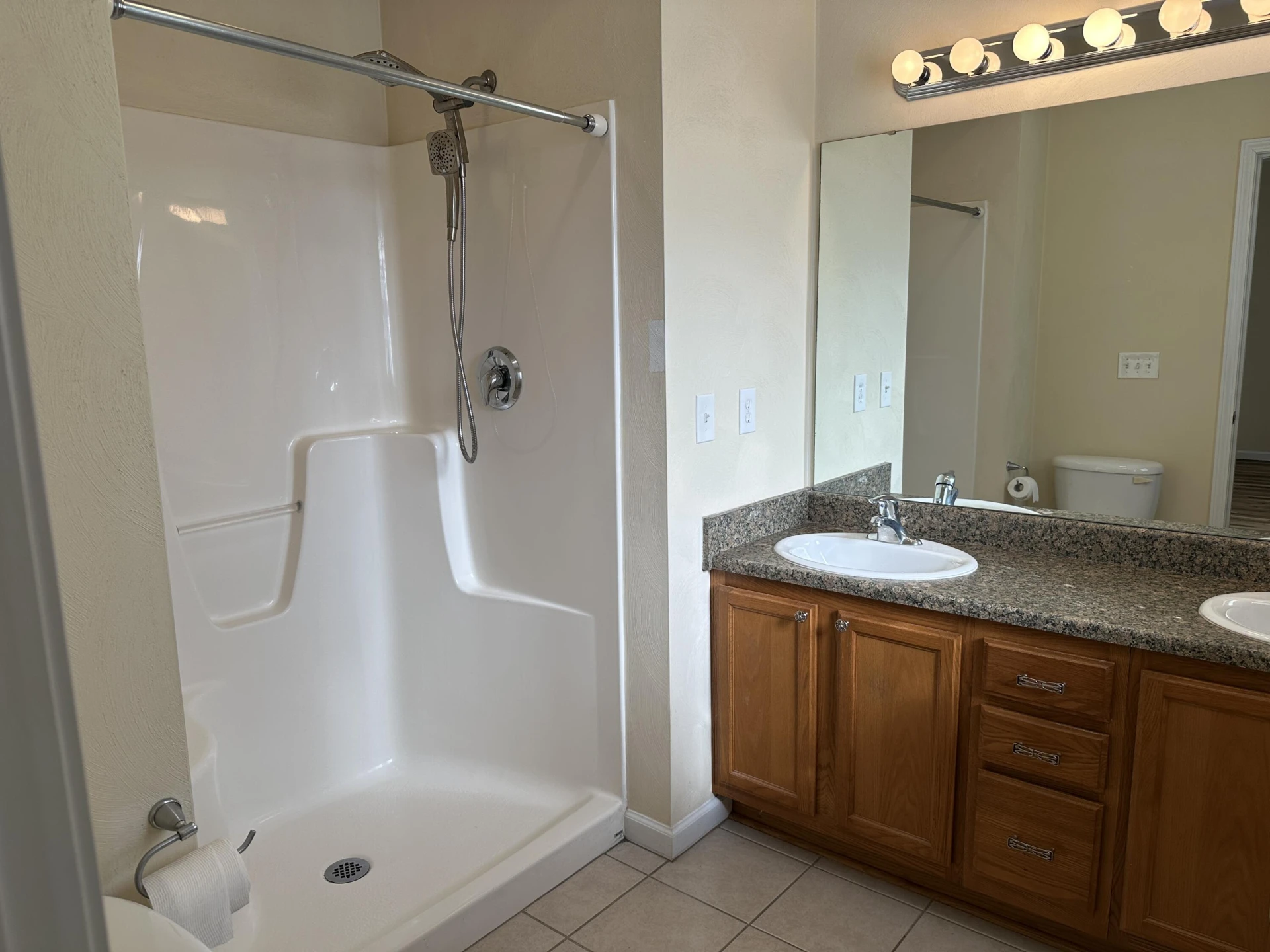 8233 Emerald Court DR - Photo 22