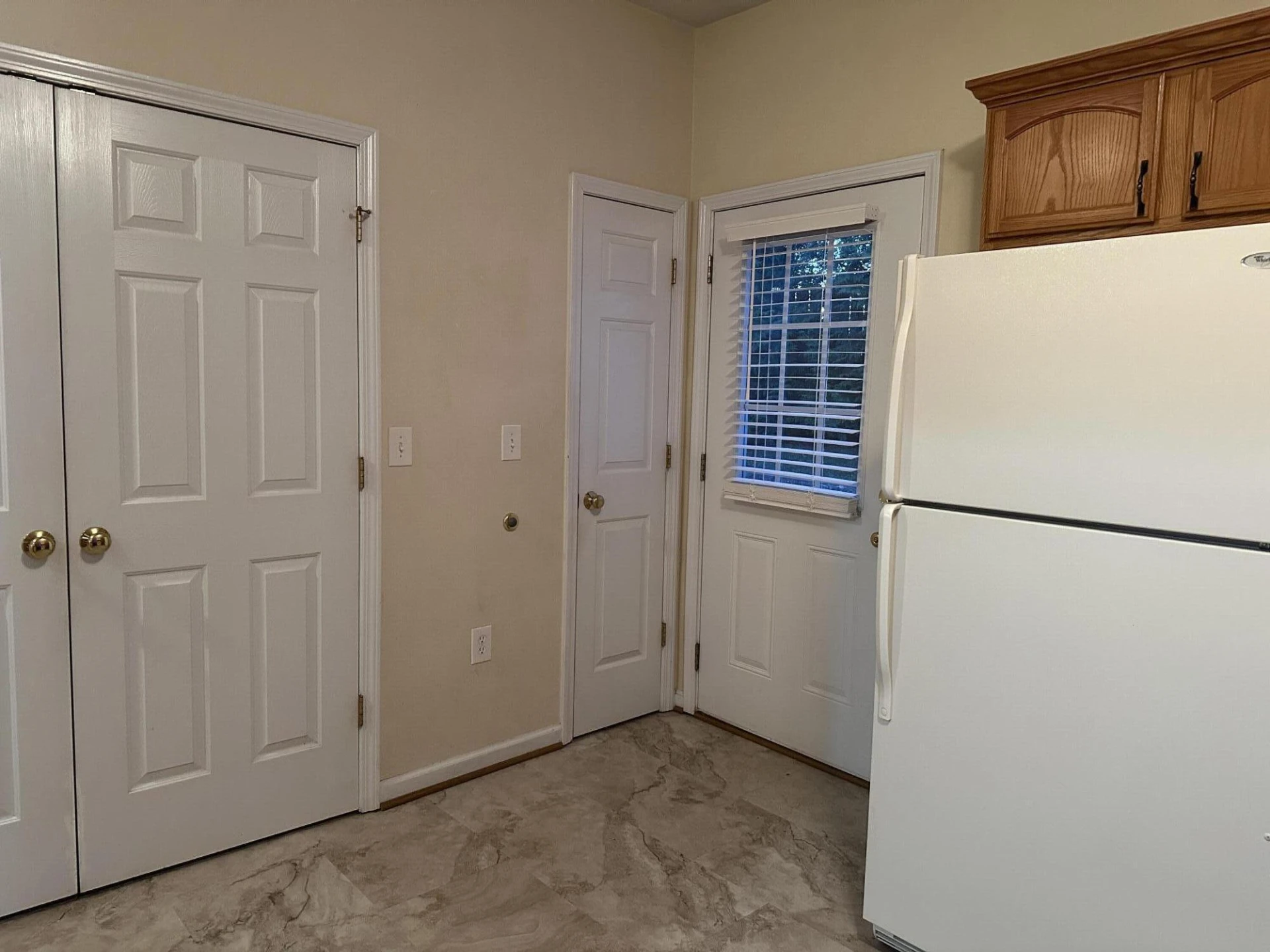 8233 Emerald Court DR - Photo 27